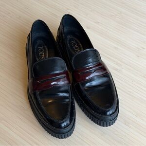 Tod's Black and Burgundy Women loafer